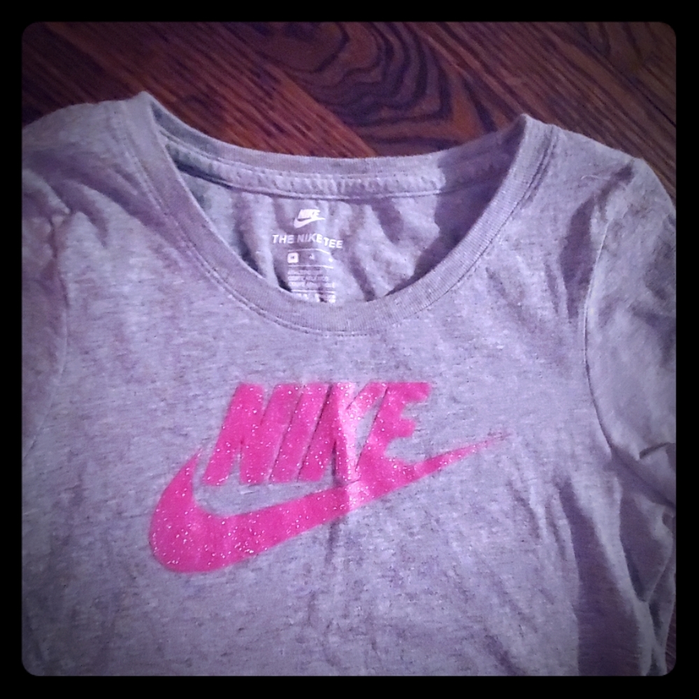 Nike top girls